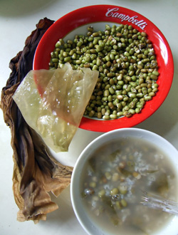 Kelp and mung bean porridge